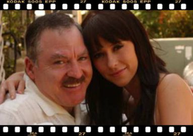 the-celebrity-psychic-james-van-praagh-and-jennifer-love-hewitt